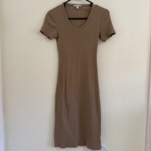 JAMES PERSE Size 0 XS Ribbed Short Sleeve Bodycon Midi Dress in Fawn Brown